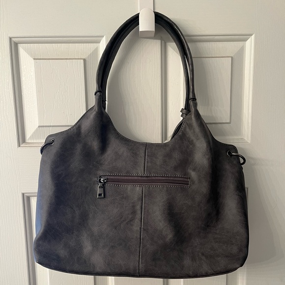 🙌Exquisite Grey Vegan Leather Purse “New without Tags” - Picture 3 of 9